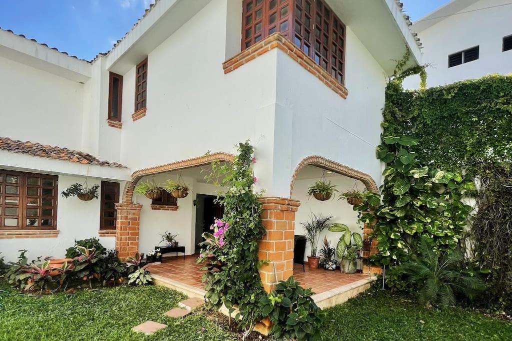 Beautiful Jungle House On A Strategic Location Cancun Exterior photo